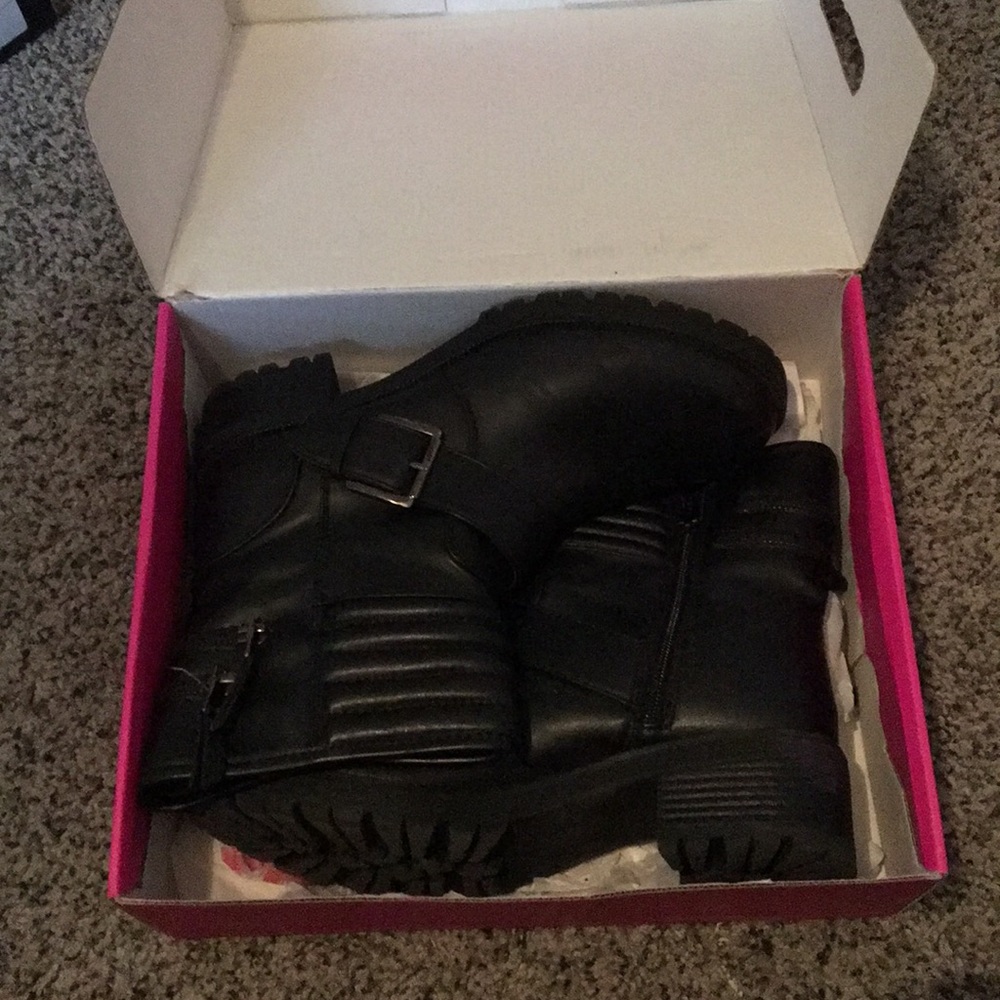 Abbey Dawn “HELL YEAH” boots by Avril Lavigne